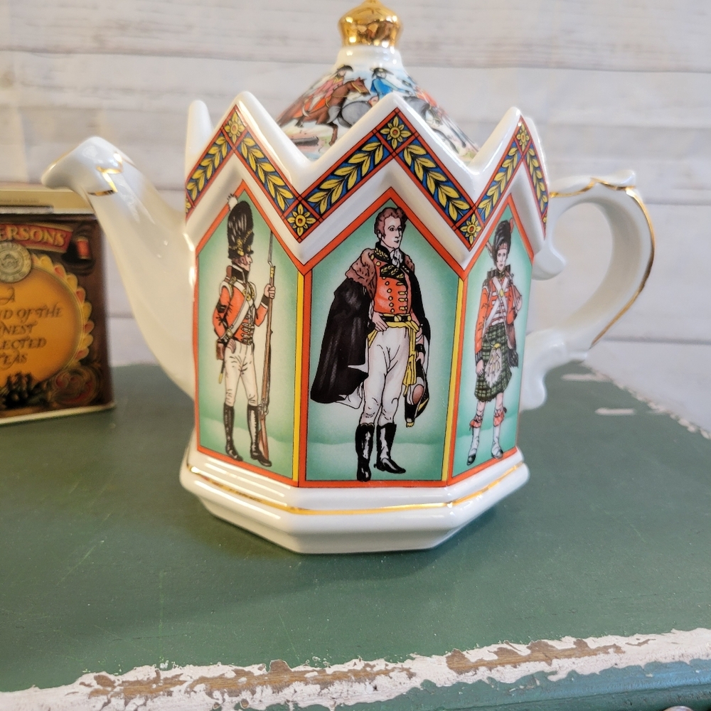 Boxed Sadler Collection Minster Teapot 'Waterloo' Staffordshire England